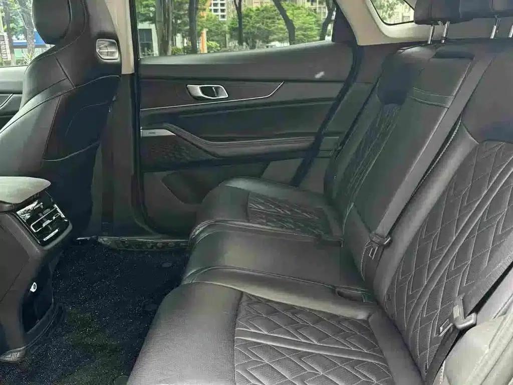Changan UNI-K Smart Electric iDD 2022 Blue Whale iDD 130km 1.5T Excellent Edition — миниатюра 10
