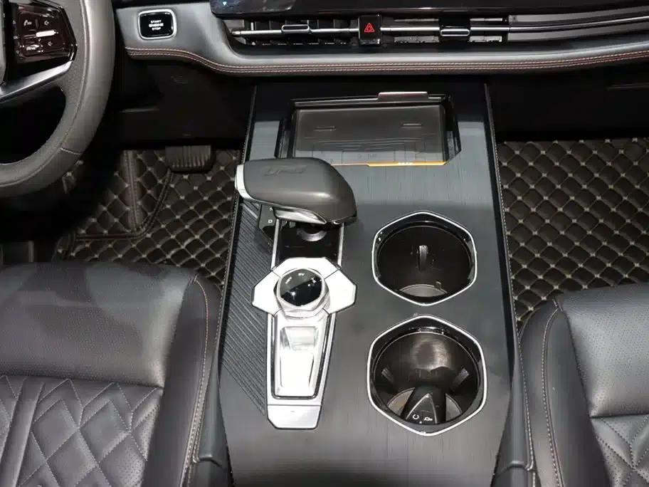 Changan UNI-K Smart Electric iDD 2022 Blue Whale iDD 130km 1.5T Premium Edition — миниатюра 15