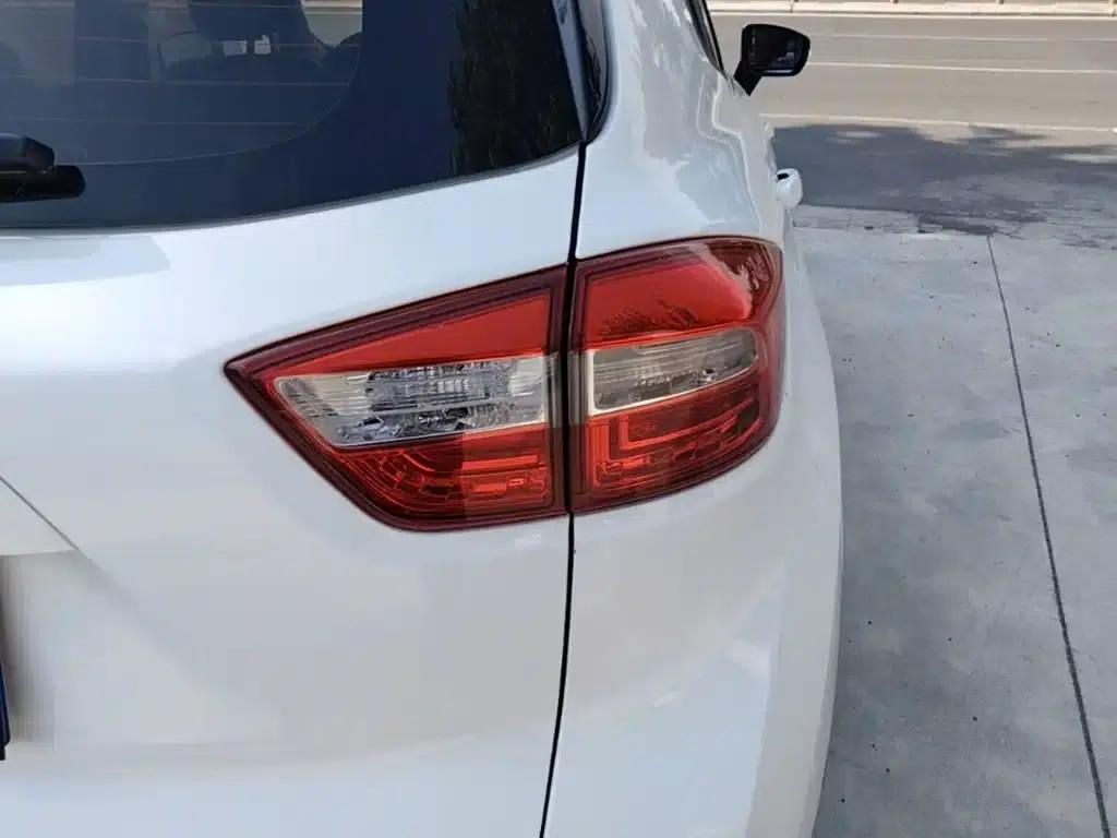 Changan CS15 2016 1.5L Manual Fashion Edition — миниатюра 8