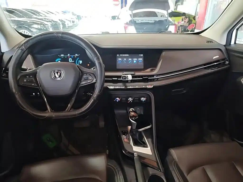 Changan CS15 2019 1.5L Automatic Entry-Level Model (National V Emission Standard) — миниатюра 10