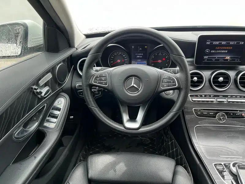 2016 Mercedes-Benz C-Class C 200 L Sport — миниатюра 14