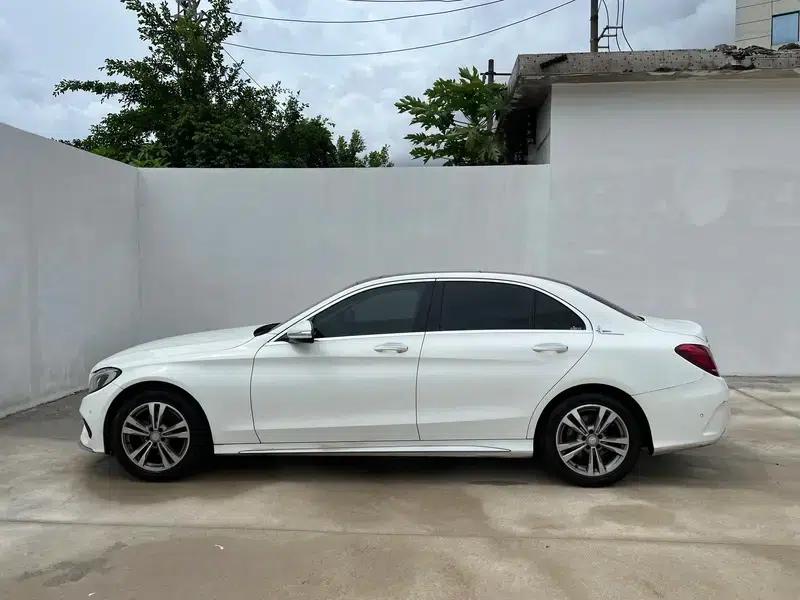 2016 Mercedes-Benz C-Class C 200 L Sport — миниатюра 3
