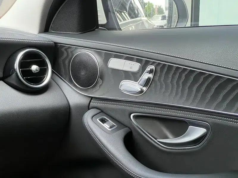 2016 Mercedes-Benz C-Class C 200 L Sport — миниатюра 12