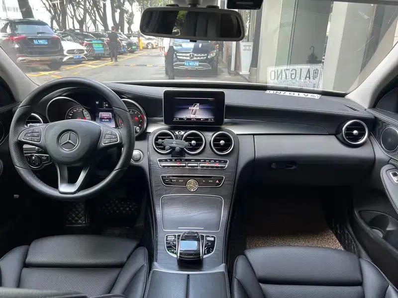 2016 Mercedes-Benz C-Class C 200 L Sport — миниатюра 13