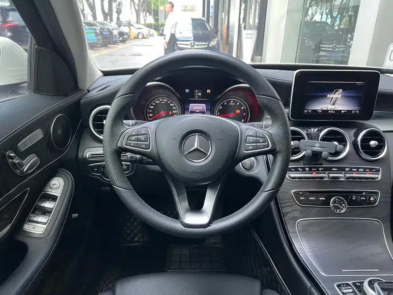 2016 Mercedes-Benz C-Class C 200 L Sport — миниатюра 18