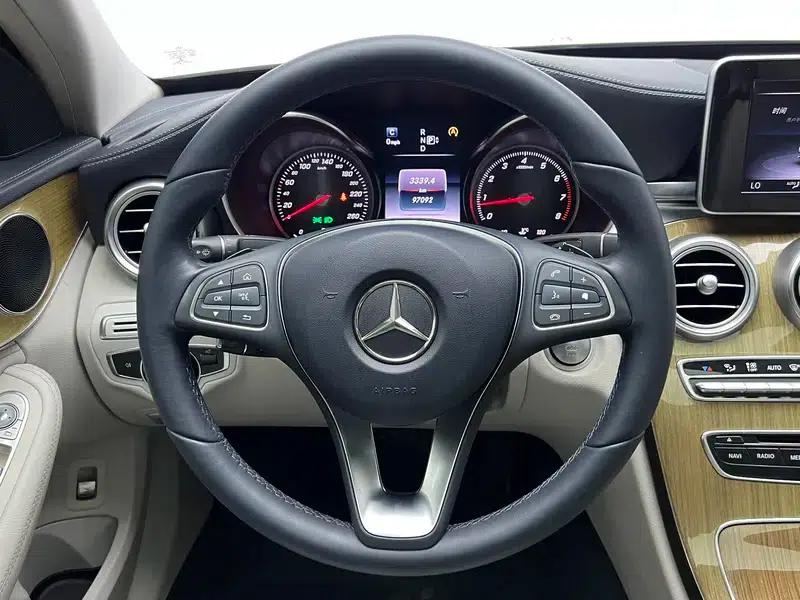 2015 Mercedes-Benz C-Class C 200 L — миниатюра 16