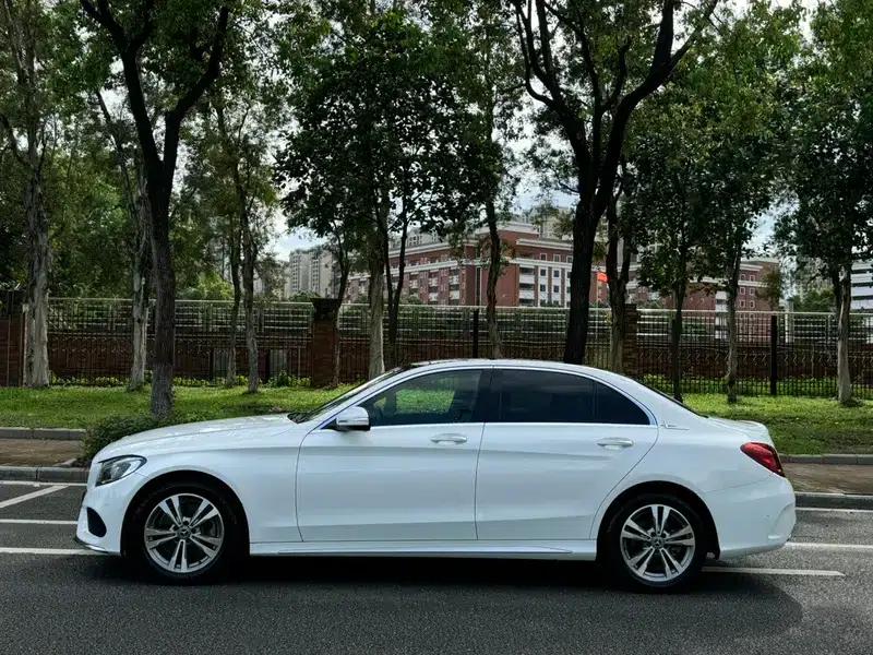 2018 Mercedes-Benz C-Class C 200 L Sport Edition — миниатюра 4