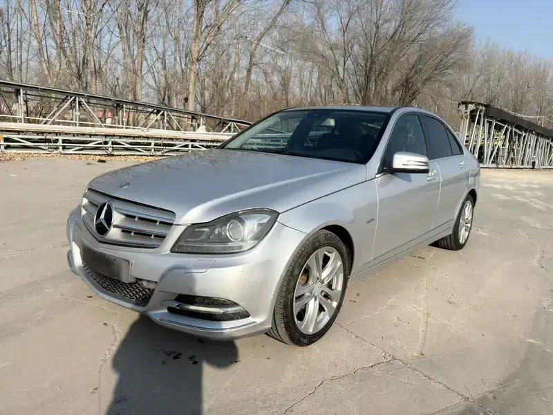 Mercedes-Benz C-Class 2011 C 200 CGI Fashion Model — миниатюра 1