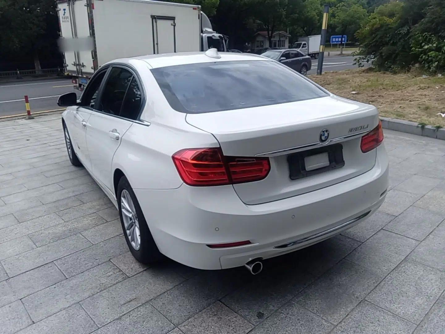 BMW 3 Series 2014 320Li Fashion Model — миниатюра 4