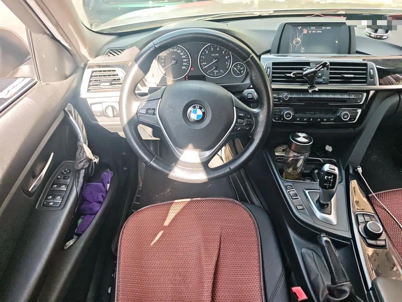 BMW 3 Series 2017 320Li Fashion Model — миниатюра 10