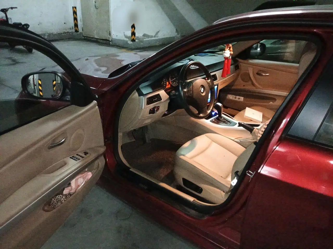 BMW 3 Series 2009 318i Leading Model — миниатюра 16
