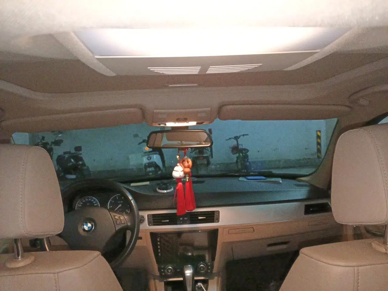 BMW 3 Series 2009 318i Leading Model — миниатюра 18