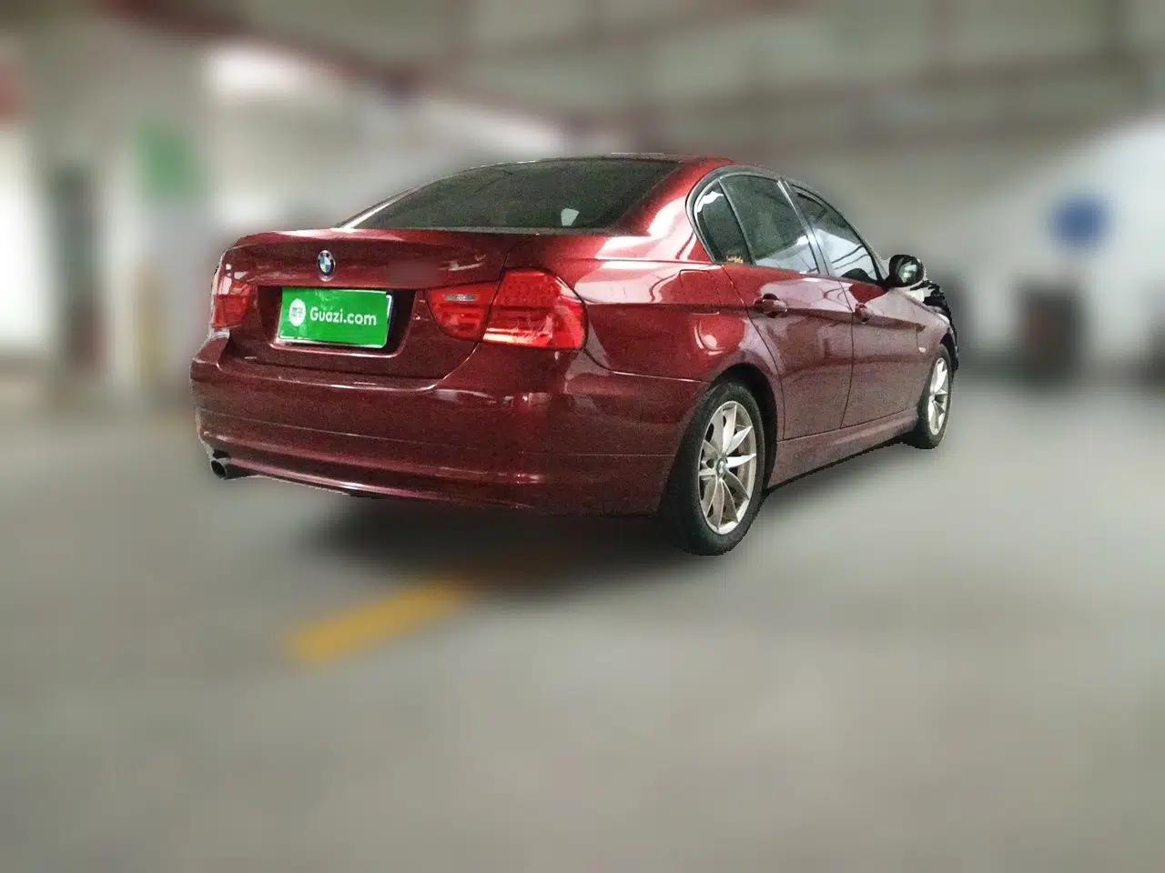 BMW 3 Series 2009 318i Leading Model — миниатюра 6