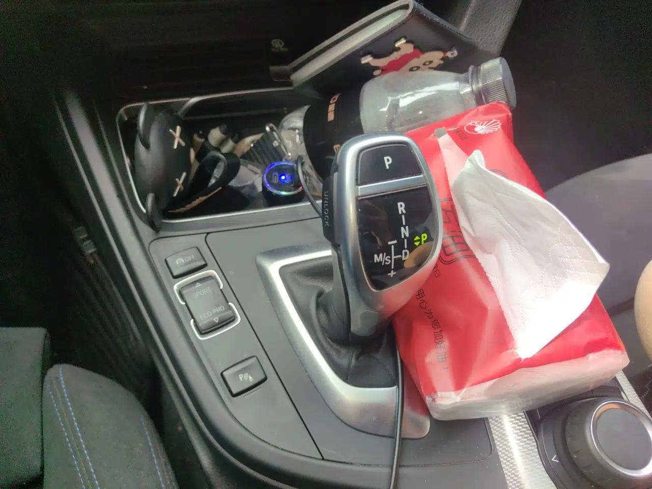 BMW 3 Series 2018 320i M Sport Package — миниатюра 11