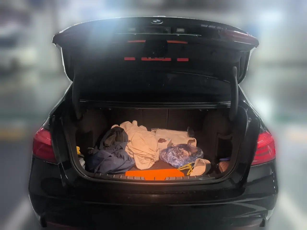 BMW 3 Series 2018 320i M Sport Package — миниатюра 19