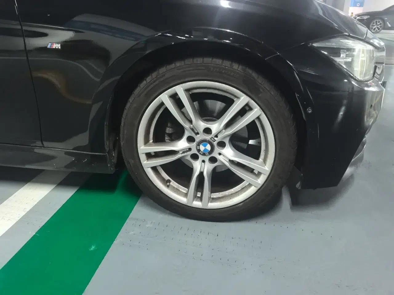 BMW 3 Series 2018 320i M Sport Package — миниатюра 8