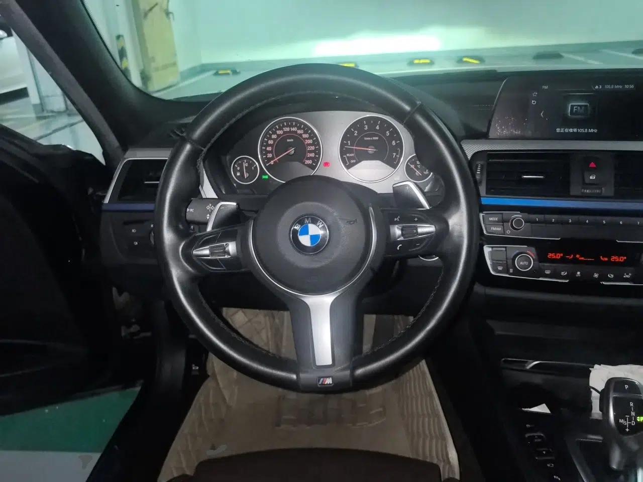 BMW 3 Series 2018 320i M Sport Package — миниатюра 10