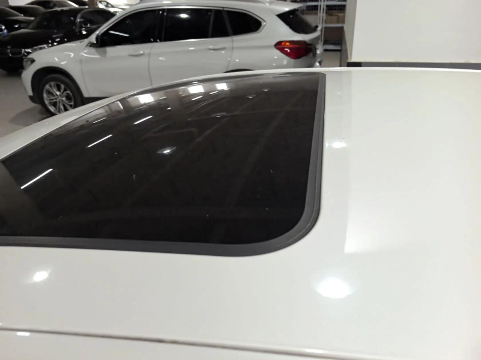 BMW 3 Series 2018 320Li Fashion Model — миниатюра 7