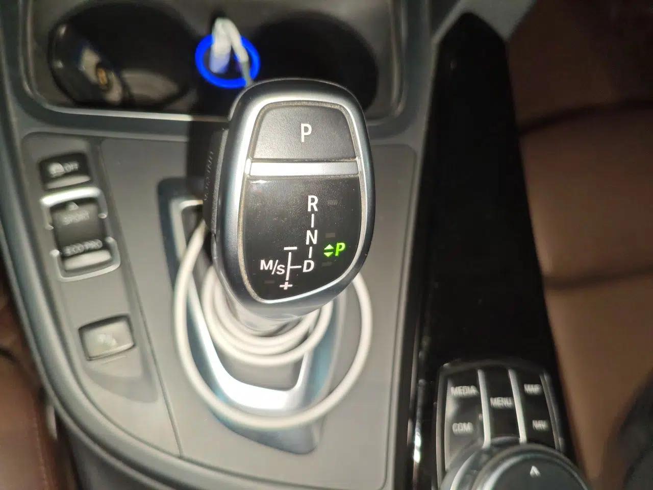 BMW 3 Series 2019 320Li M Sport Package — миниатюра 14
