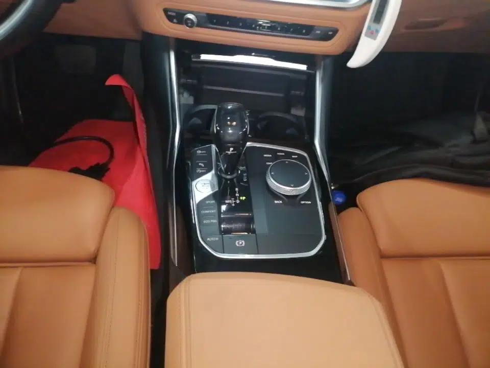 BMW 3 Series 2021 Facelifted 320Li M Sport Package — миниатюра 21