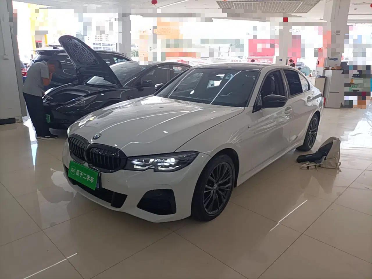 BMW 3 Series 2022 325i M Sport Night Edition Package — миниатюра 1