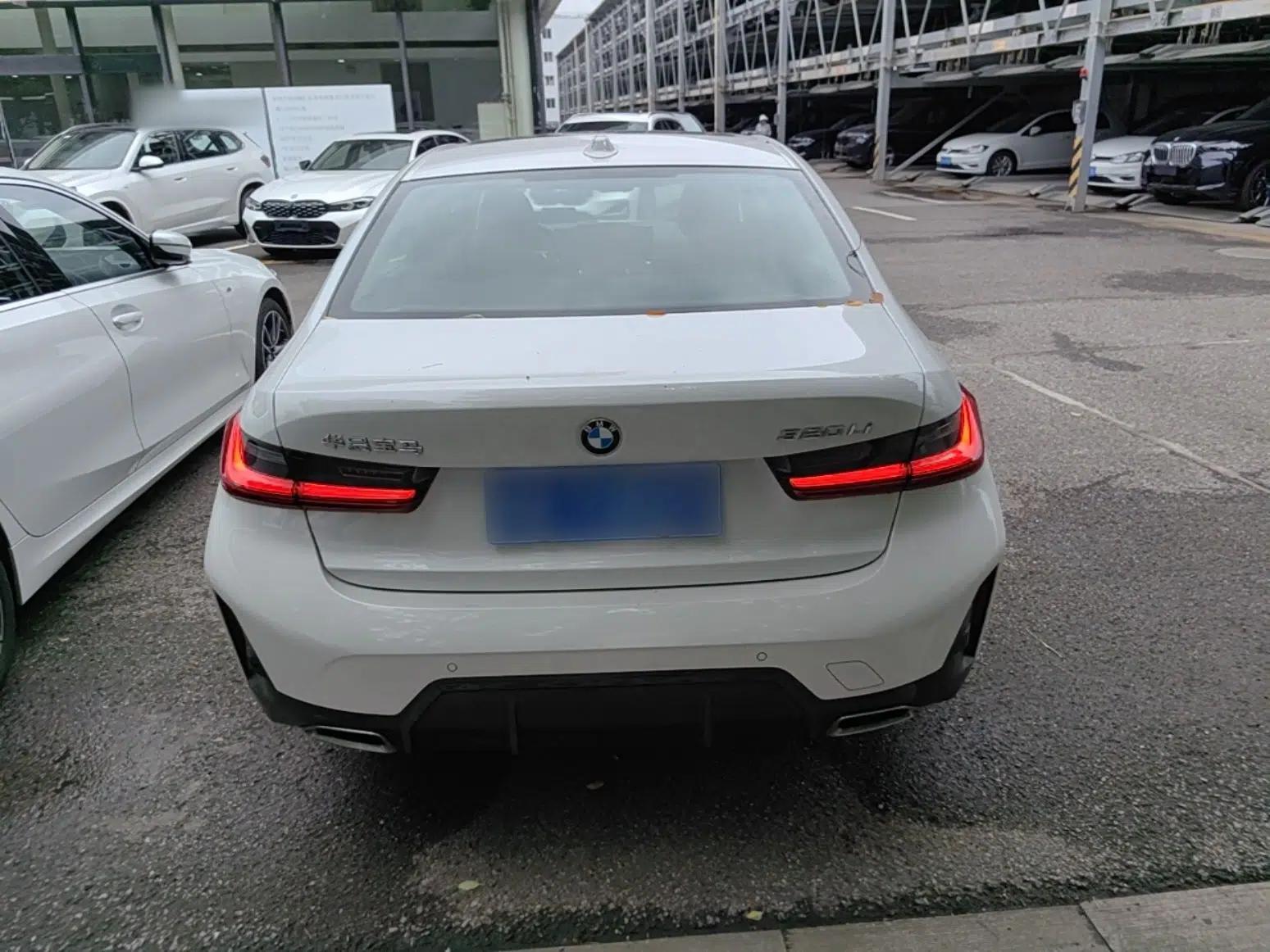 BMW 3 Series 2024 320Li M Sport Package — миниатюра 5