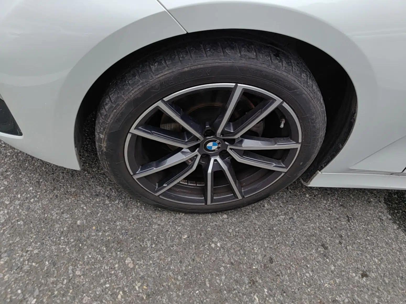 BMW 3 Series 2024 320Li M Sport Package — миниатюра 10