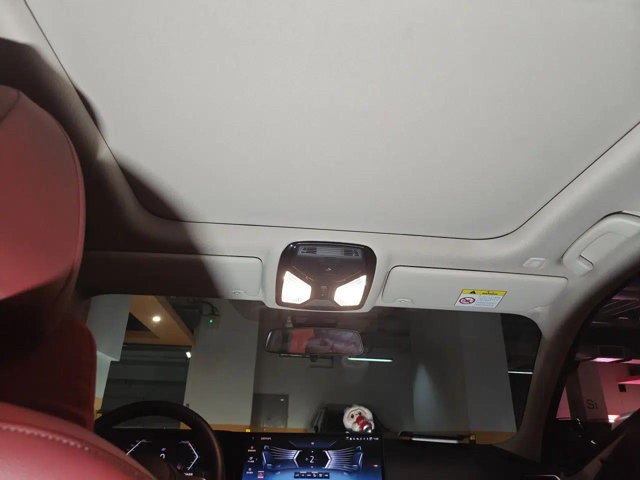 BMW 3 Series 2024 325i M Sport Package — миниатюра 18