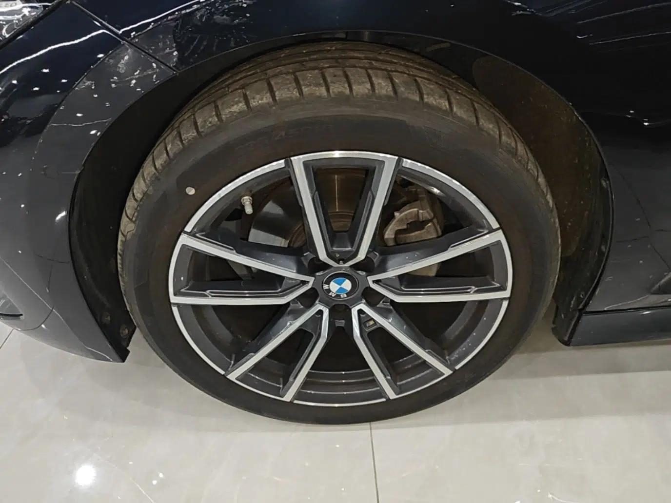 BMW 3 Series 2024 325Li M Sport Package — миниатюра 10
