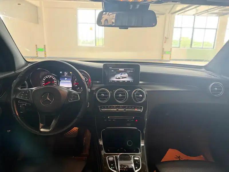 2017 Mercedes-Benz GLC 260 4MATIC Luxury — миниатюра 5