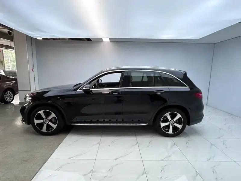 2017 Mercedes-Benz GLC 260 4MATIC Luxury — миниатюра 4