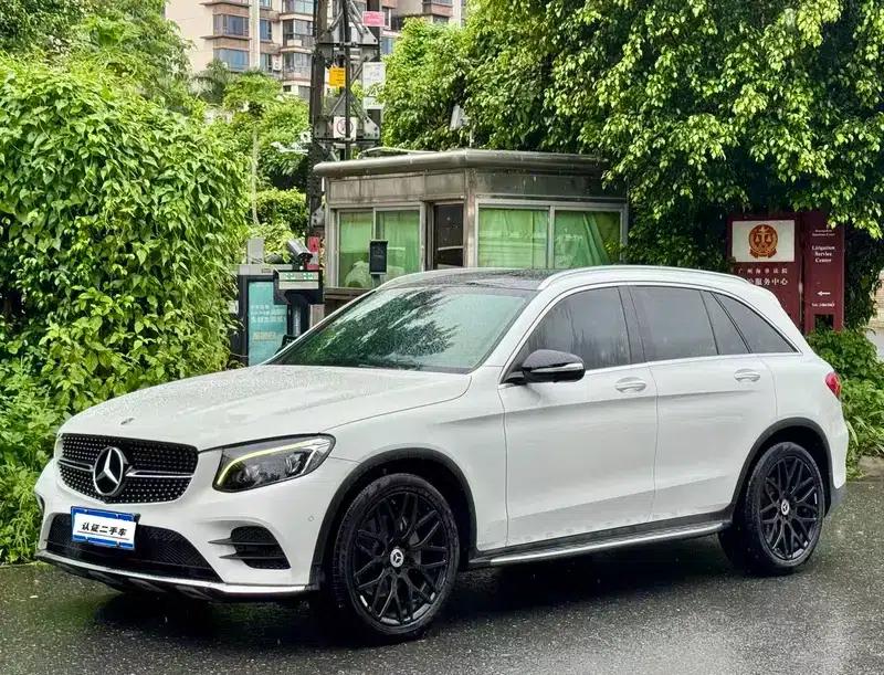 2018 Mercedes-Benz GLC 300 4MATIC Dynamic — миниатюра 1