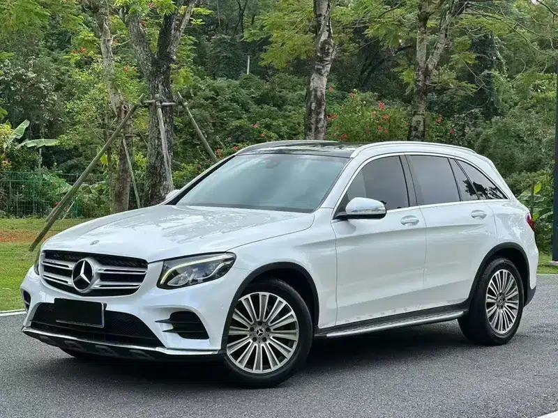 2017 Mercedes-Benz GLC 260 4MATIC Dynamic — миниатюра 1