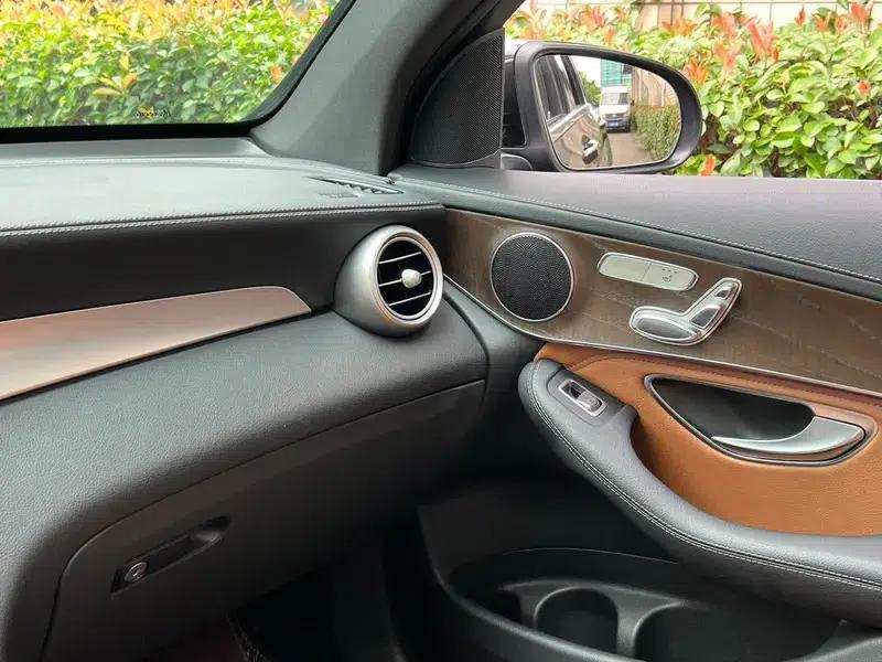 2020 Mercedes-Benz GLC Facelift: GLC 260 L 4MATIC Luxury — миниатюра 9