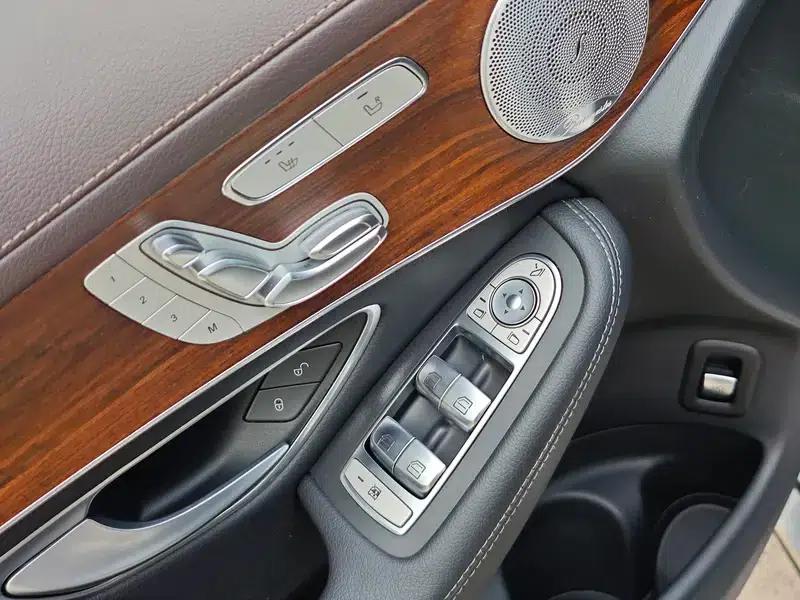 2021 Mercedes-Benz GLC 300 L 4MATIC Luxury — миниатюра 25