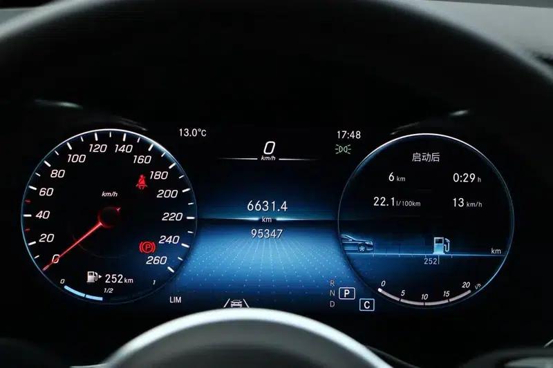 2020 Mercedes-Benz GLC 300 L 4MATIC Dynamic — миниатюра 16