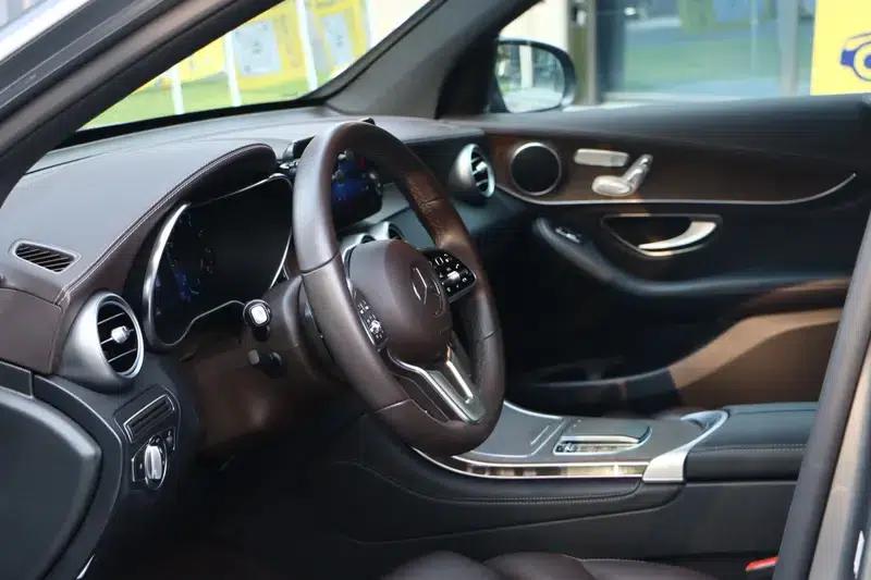 2020 Mercedes-Benz GLC 300 L 4MATIC Dynamic — миниатюра 23