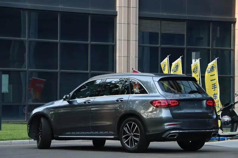 2020 Mercedes-Benz GLC 300 L 4MATIC Dynamic — миниатюра 4