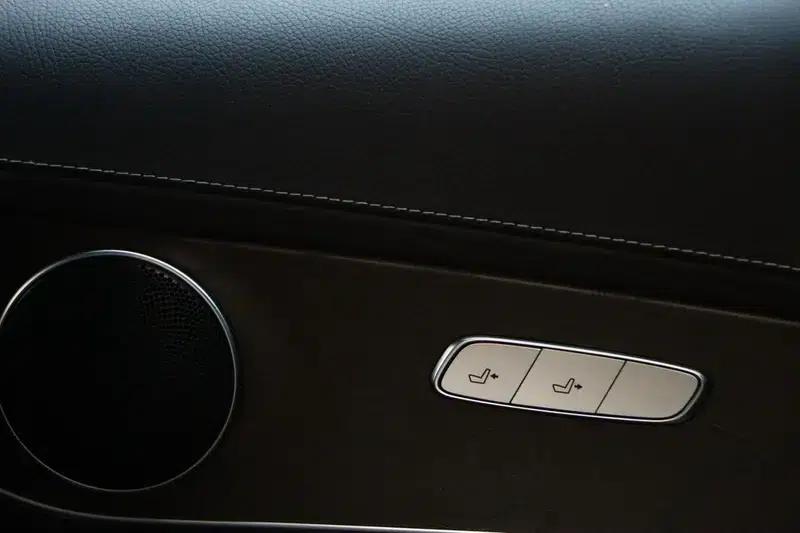 2020 Mercedes-Benz GLC 300 L 4MATIC Dynamic — миниатюра 8