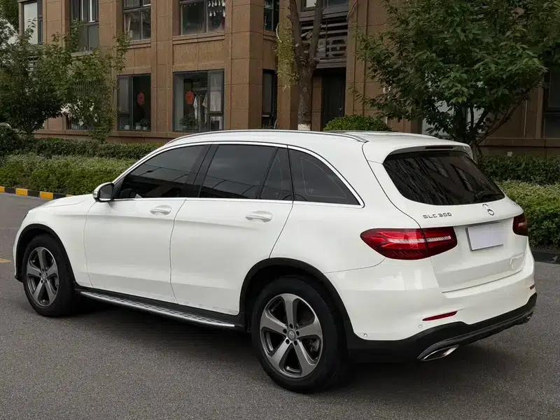 2017 Mercedes-Benz GLC 300 4MATIC Dynamic — миниатюра 3