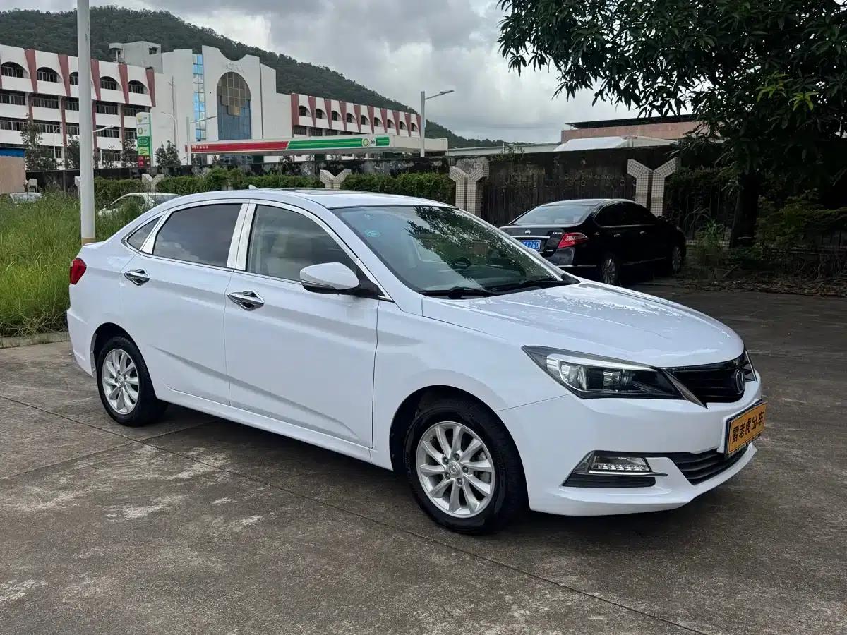 Yuexiang V7 2016 1.6L Manual Enjoyment Edition (National V Emission Standard) — миниатюра 3