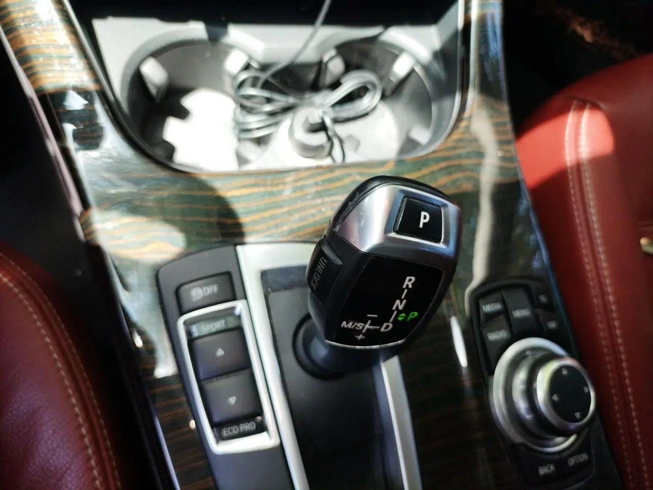 BMW X3 2013 Facelifted xDrive20i Luxury Edition — миниатюра 14