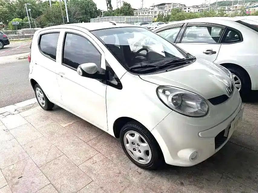 Benben MINI 2012 1.0L Manual Family Edition (National V Emission Standard) — миниатюра 3