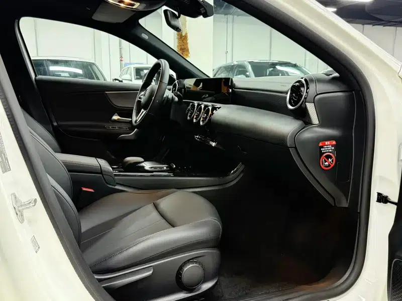 2022 Mercedes-Benz A-Class A 180 L Sport Sedan — миниатюра 21
