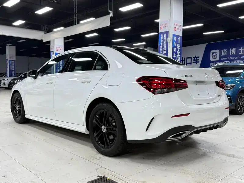2022 Mercedes-Benz A-Class A 180 L Sport Sedan — миниатюра 4
