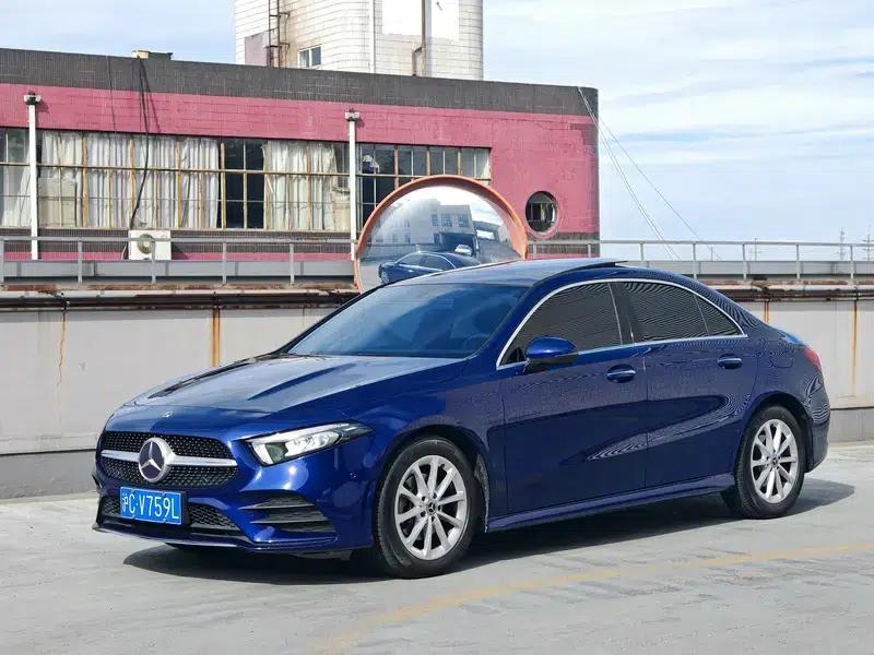 Mercedes-Benz A-Class 2020 Facelift A 200 L Sport Sedan Fashion Model — миниатюра 1