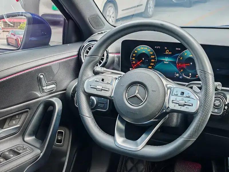 Mercedes-Benz A-Class 2020 Facelift A 200 L Sport Sedan Fashion Model — миниатюра 12