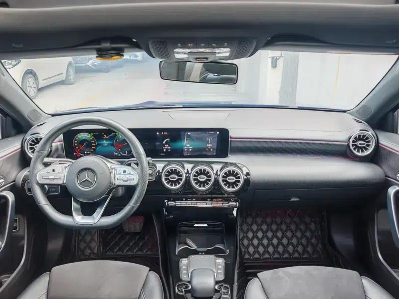 Mercedes-Benz A-Class 2020 Facelift A 200 L Sport Sedan Fashion Model — миниатюра 10