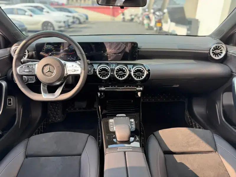 Mercedes-Benz A-Class 2022 Facelift A 200 L Sport Sedan Fashion Edition — миниатюра 13