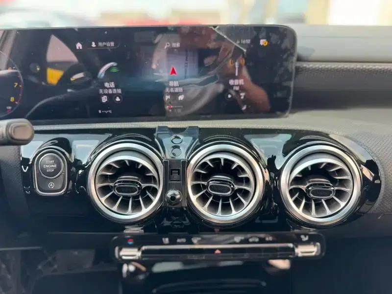 Mercedes-Benz A-Class 2022 Facelift A 200 L Sport Sedan Fashion Edition — миниатюра 14